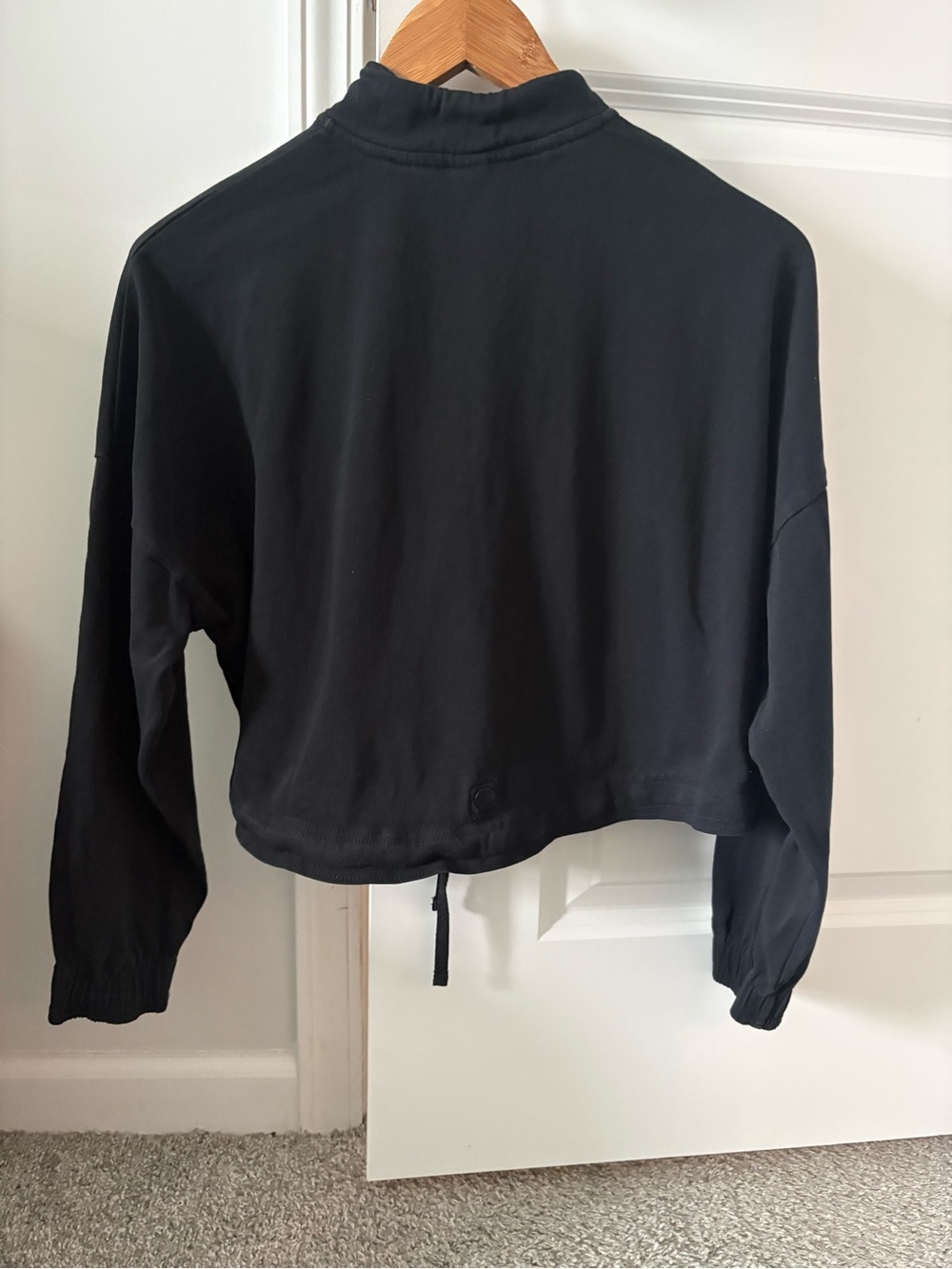 Gymshark Black 1/2 zip Crop Pullover Sweatshirt - Picture 4 of 8